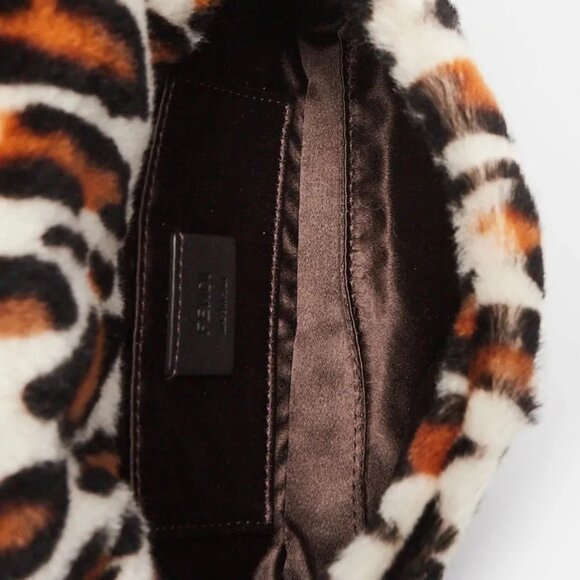 Fendi White/Brown/Black Leopard Print Calf Hair Baguette Crossbody Phone Bag ... - Picture 9 of 10